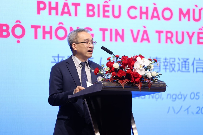 Thứ trưởng Thông tin và Truyền thông Phan Tâm phát biểu.