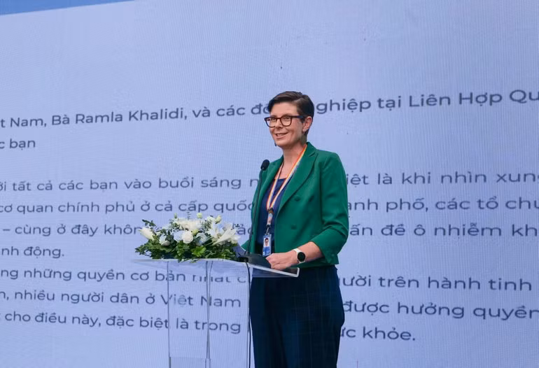 Tiến sĩ Angela Pratt, Trưởng Đại diện của WHO tại Việt Nam phát biểu.