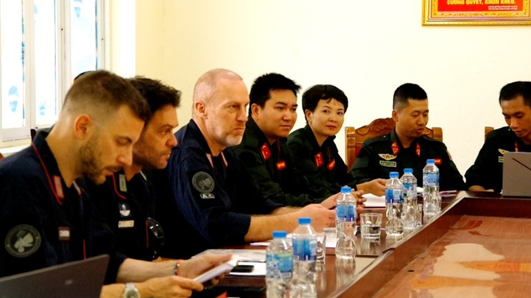 Đoàn công tác của Trung tâm vì sự tiến bộ của Cảnh sát của Italia làm việc với Văn phòng thường trực Bộ Công an về gìn giữ hòa bình Liên hợp quốc. (Ảnh: VNFPU1)