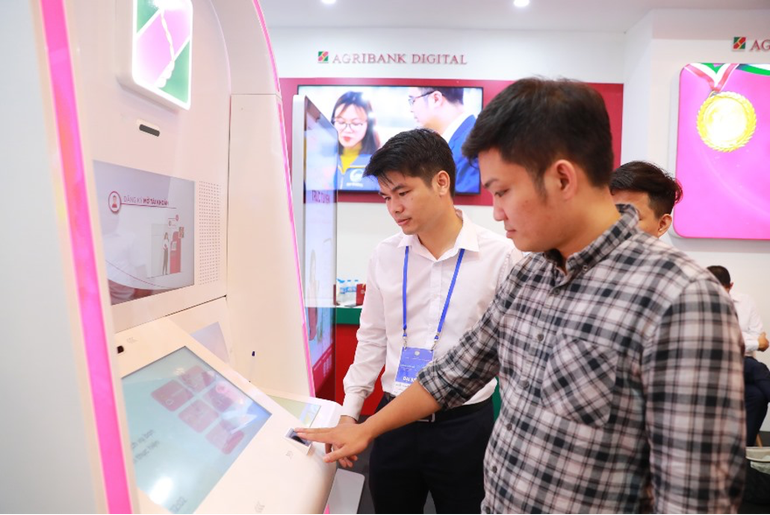 Agribank Digital - ngân hàng số hiện đại, dịch vụ tiện ích đáp ứng nhu cầu đa dạng của khách hàng từ thành thị tới nông thôn.