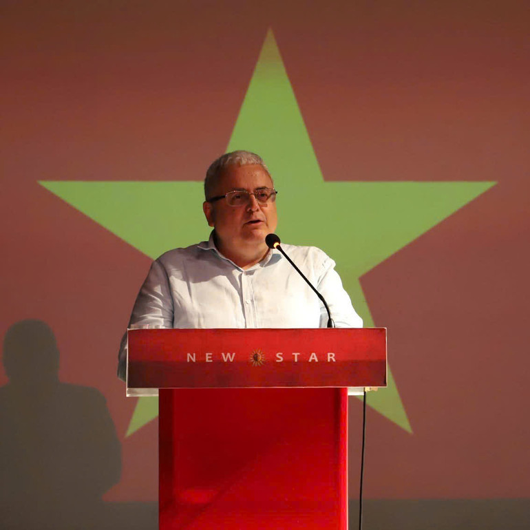 Trưởng Ban Đối ngoại Đảng Cộng sản Hy Lạp Seretakis Nikos phát biểu tại buổi chiếu phim đặc biệt về Chủ tịch Hồ Chí Minh. (Ảnh: Đại sứ quán Việt Nam tại Hy Lạp) Trưởng Ban Đối ngoại Đảng Cộng sản Hy Lạp Seretakis Nikos phát biểu tại buổi chiếu phim đặc biệt về Chủ tịch Hồ Chí Minh. (Ảnh: Đại sứ quán Việt Nam tại Hy Lạp)