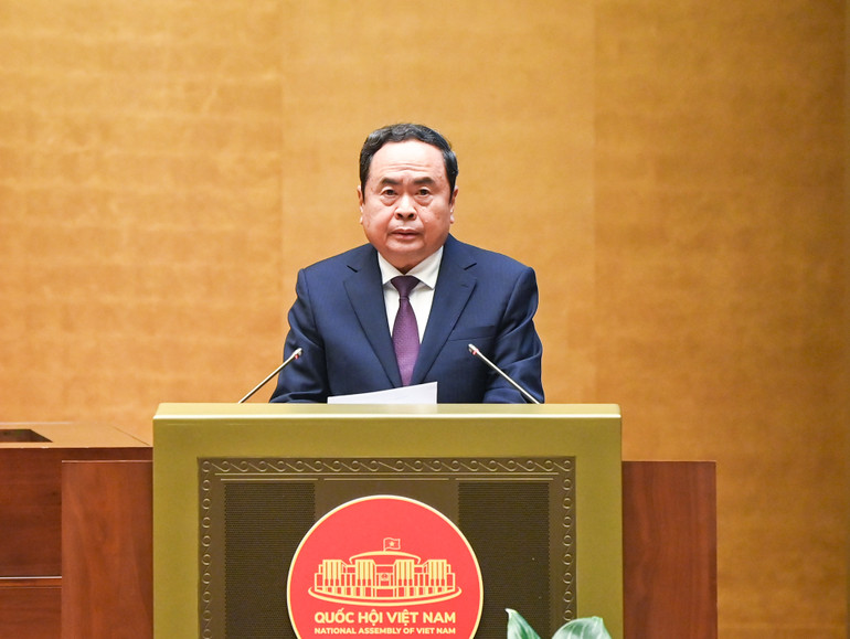 Chủ tịch Quốc hội Trần Thanh Mẫn trình bày chủ trương, giải pháp về thể chế pháp luật để đột phá phát triển khoa học, công nghệ, đổi mới, sáng tạo và chuyển đổi số quốc gia. (Ảnh Duy Linh)