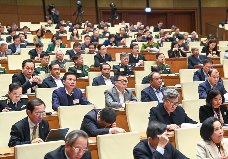 Lãnh đạo các bộ, ban, ngành và các đại biểu dự hội nghị tại điểm cầu Trung ương. (Ảnh Duy Linh)