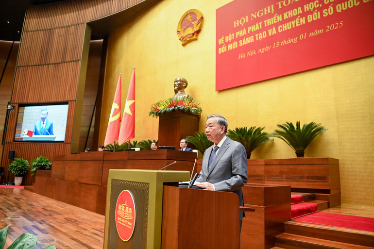 Tổng Bí thư Tô Lâm phát biểu chỉ đạo hội nghị. (Ảnh Duy Linh)