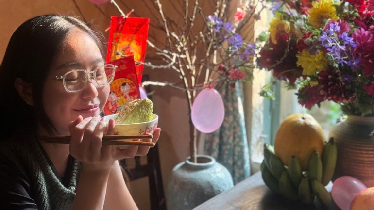 Nghệ nhân Thùy Dương rất tâm huyết với văn hóa Tết. Nghệ nhân Thùy Dương rất tâm huyết với văn hóa Tết.