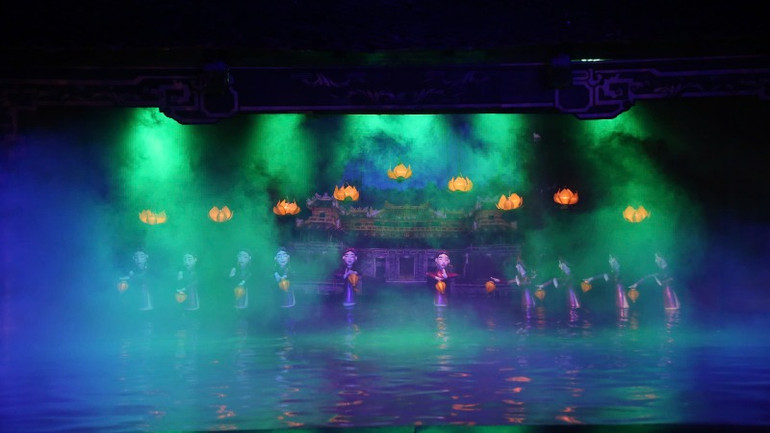 Vẻ đẹp của văn hóa dân gian được chuyển tải tinh tế qua nghệ thuật múa rối.