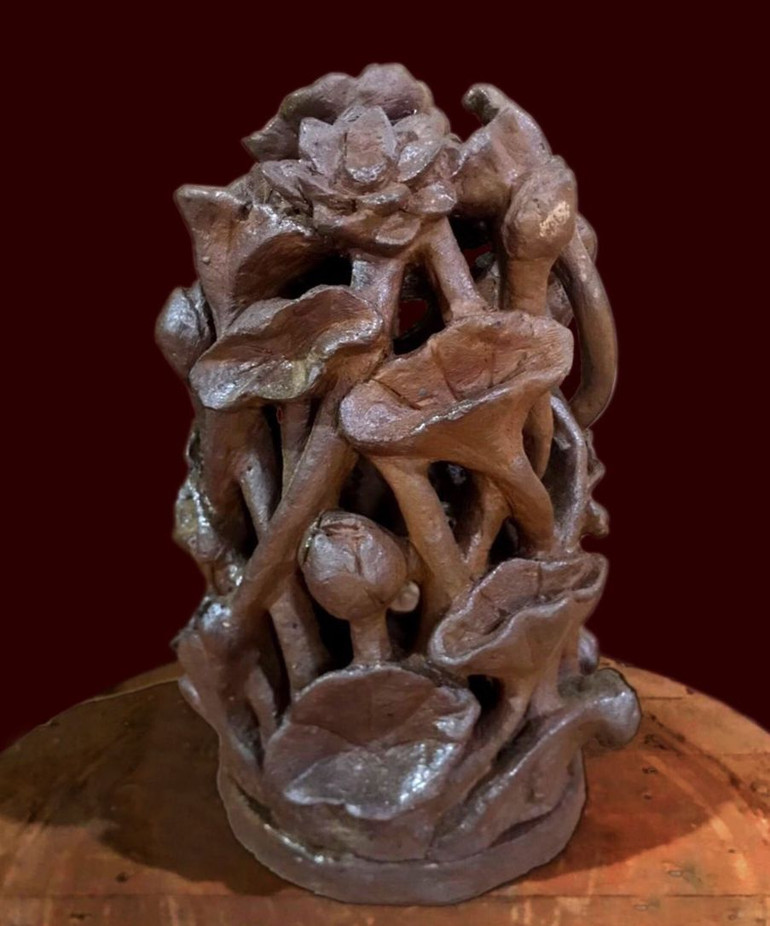 Tác phẩm "Đèn hoa sen".