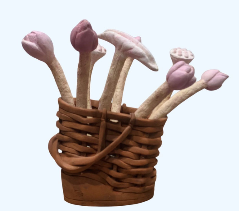 Tác phẩm gốm "Sen tím".