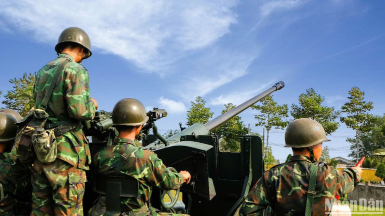 Khẩu đội pháo, Đại đội 511, Tiểu đoàn 11, Lữ đoàn Pháo phòng không 226, Quân khu 9 sẵn sàng chiến đấu.