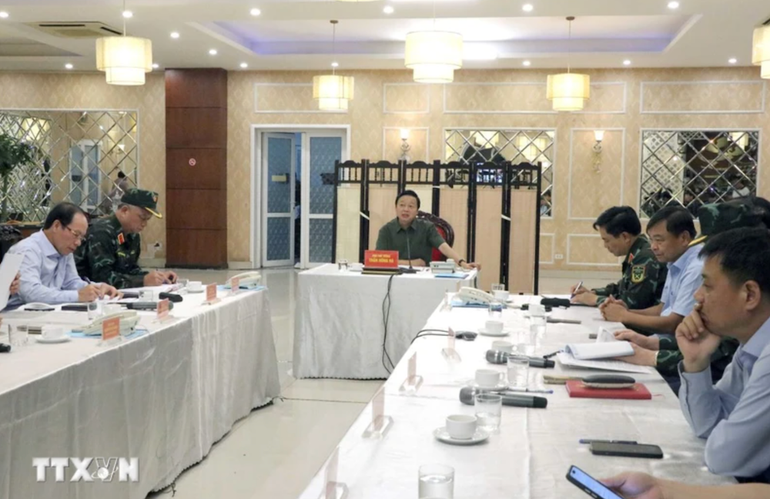 Phó Thủ tướng Trần Hồng Hà chỉ đạo tại buổi làm việc. (Ảnh: Hoàng Ngọc/TTXVN)