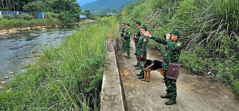 Cán bộ, chiến sĩ Đồn Biên phòng Cửa khẩu Hoành Mô luôn nêu cao tinh thần, trách nhiệm bảo vệ vững chắc chủ quyền an ninh biên giới của Tổ quốc.
