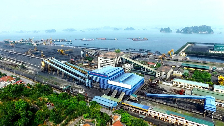 Toàn cảnh mặt bằng sản xuất của Công ty Tuyển than Cửa Ông-TKV.