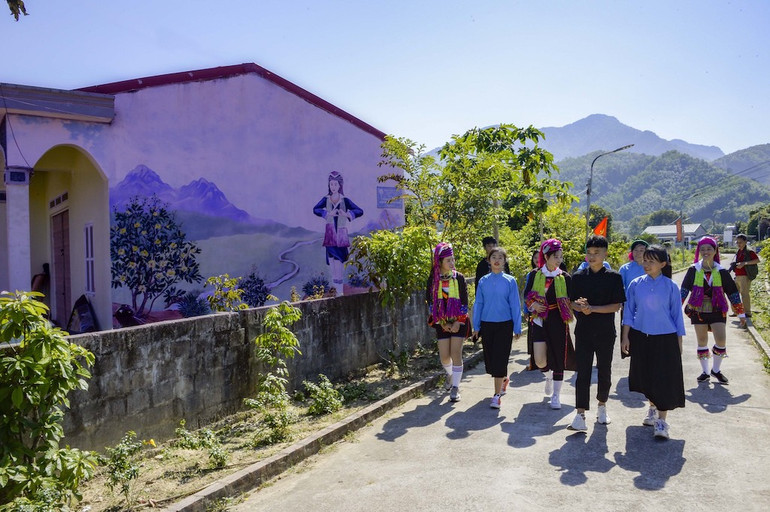 Rực rỡ sắc màu các dân tộc thiểu số ở vùng cao xã Hải Sơn, thành phố Móng Cái trong Lễ hội hoa sim biên giới năm 2021.