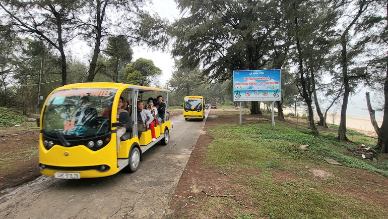 Cô Tô với vẻ đẹp quyến rũ ngày càng thu hút khách du lịch trong nước và quốc tế đến khám phá và trải nghiệm.