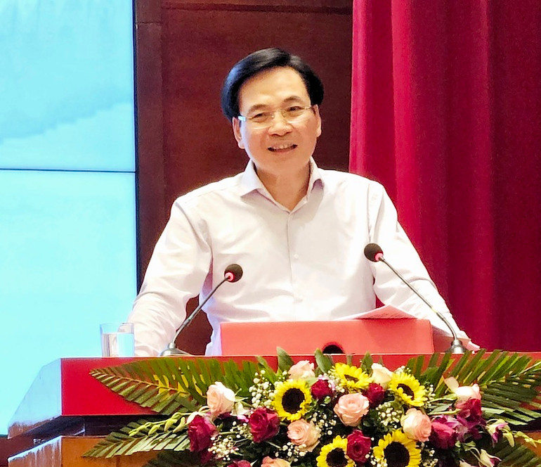 Bộ trưởng, Chủ nhiệm Văn phòng Chính phủ Trần Văn Sơn phát biểu chỉ đạo tại hội nghị.