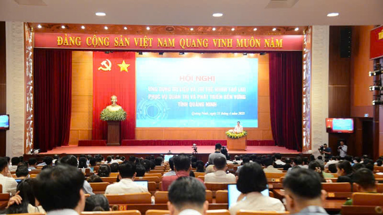 Các đại biểu tham dự Hội nghị.