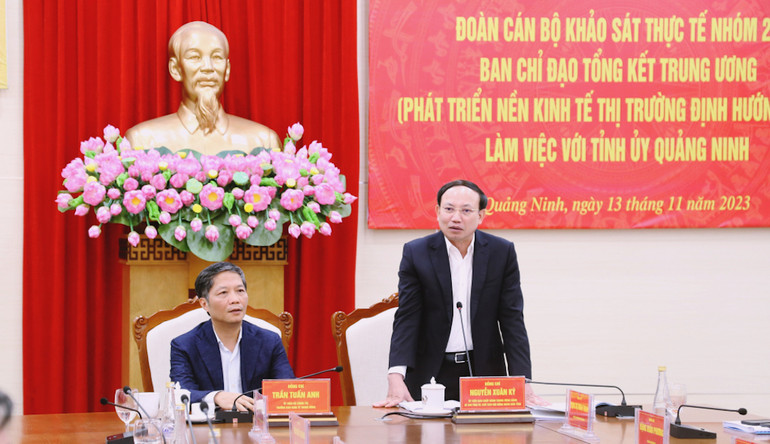 Bí thư Tỉnh ủy Quảng Ninh Nguyễn Xuân Ký phát biểu tại buổi làm việc.