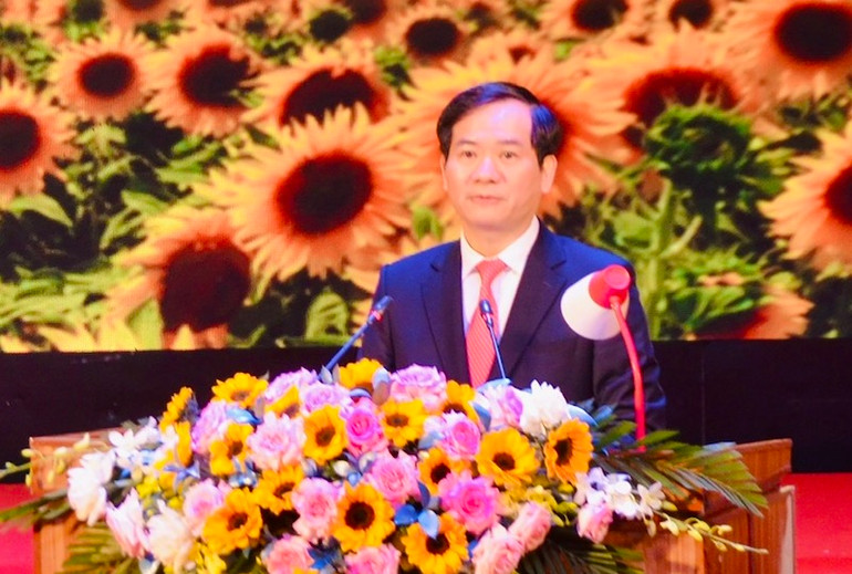 Bí thư Thành ủy Hạ Long Vũ Quyết Tiến đọc Diễn văn tại Lễ kỷ niệm 95 năm Ngày thành lập Đảng Cộng sản Việt Nam (3/2/1930-3/2/2025).