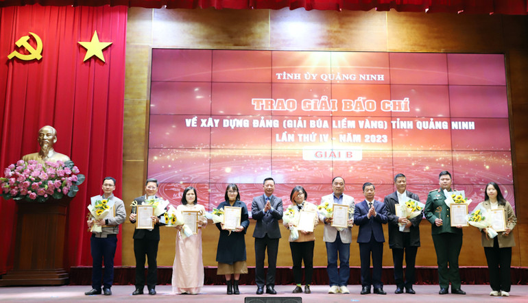 Các tác giả, nhóm tác giả có tác phẩm đoạt giải B - giải Báo chí về xây dựng Đảng năm 2023. Các tác giả, nhóm tác giả có tác phẩm đoạt giải B - giải Báo chí về xây dựng Đảng năm 2023.