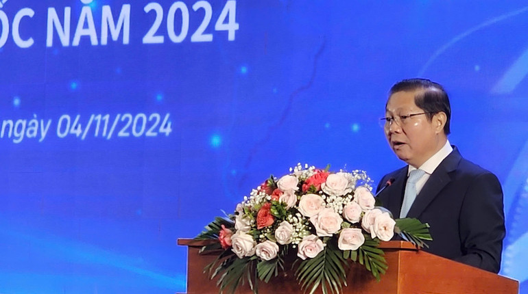 Thứ trưởng Lao động-Thương binh và Xã hội Lê Tấn Dũng phát biểu tại Hội giảng.