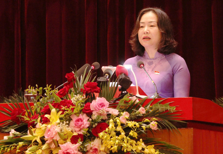 Phó Chủ tịch thường trực Hội đồng nhân dân tỉnh Quảng Ninh Vi Ngọc Bích phát biểu khai mạc kỳ họp.