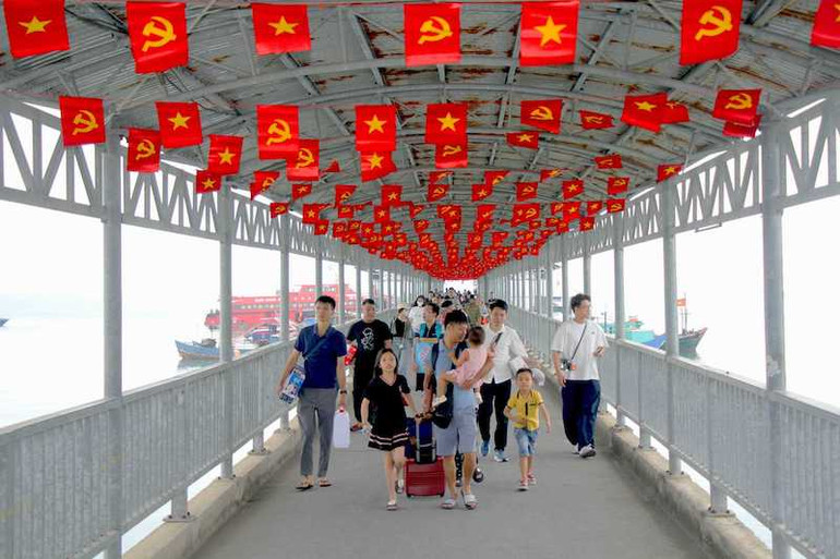 Cô Tô đón lượng khách tăng mạnh trong các ngày nghỉ lễ 30/4 và 1/5.