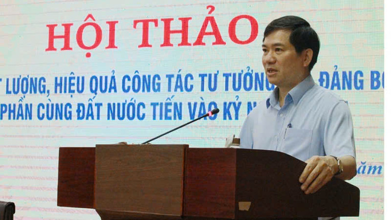 Phó Bí thư Tỉnh ủy Quảng Ninh Vũ Quyết Tiến phát biểu khai mạc hội thảo.