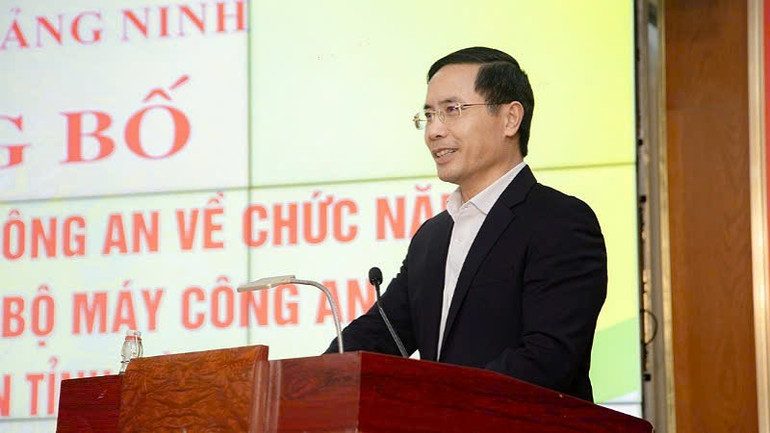 Chủ tịch Ủy ban nhân dân tỉnh Quảng Ninh Phạm Đức Ấn phát biểu tại buổi lễ.