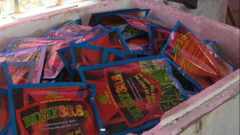 Thuốc bảo vệ thực vật giả.