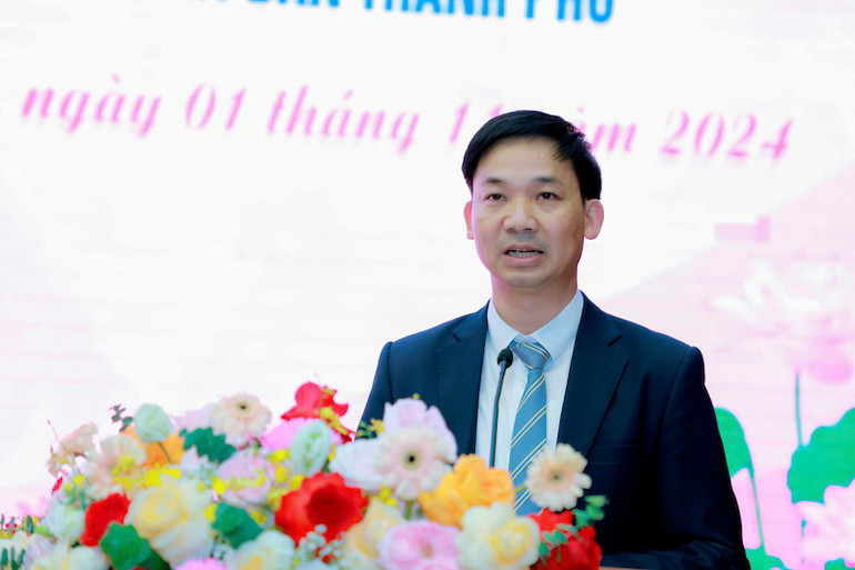 Bí thư Thành ủy Đông Triều phát biểu tại hội nghị.