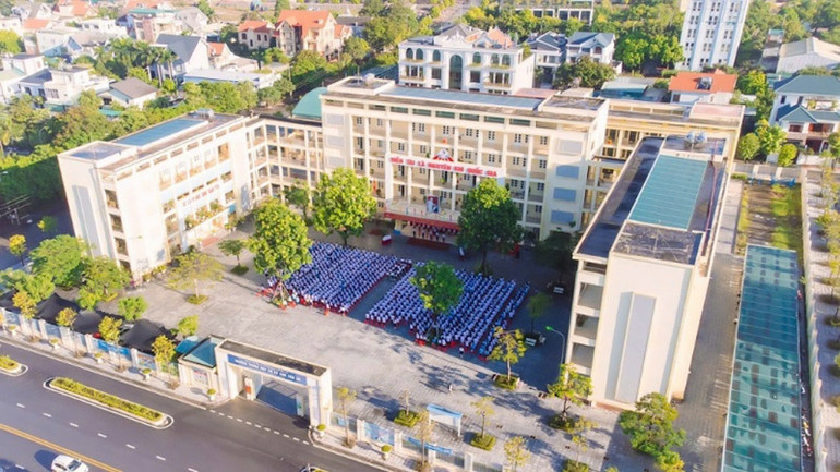 Trường trung học cơ sở Chu Văn An, thành phố Cẩm Phả.