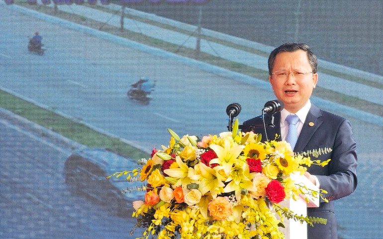 Quyền Chủ tịch Ủy ban nhân dân tỉnh Quảng Ninh cao Tường Huy phát biểu tại lễ khánh thành.