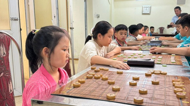 Bộ môn cờ tướng thu hút nhiều lứa tuổi tham gia. Bộ môn cờ tướng thu hút nhiều lứa tuổi tham gia.