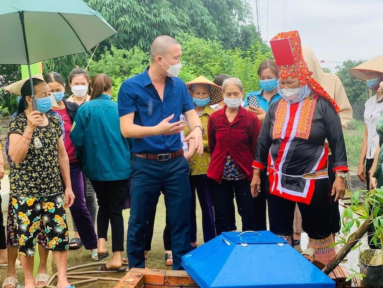 Người dân ngày càng được tiếp cận các ứng dụng khoa học, kỹ thuật tiên tiến trong sản xuất và bảo vệ môi trường.