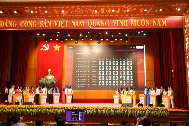 Các đội tranh tài ở cuộc thi.