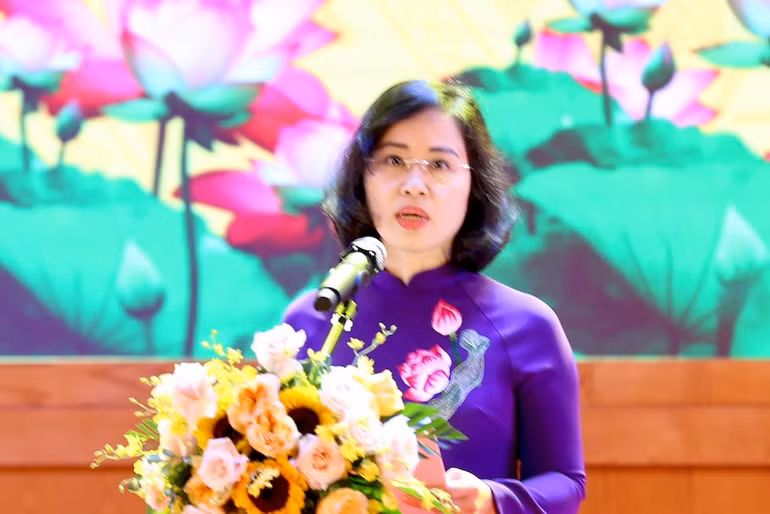 Phó Bí thư Thường trực Tỉnh ủy Quảng Ninh Trịnh Thị Minh Thanh phát biểu khai mạc cuộc thi.