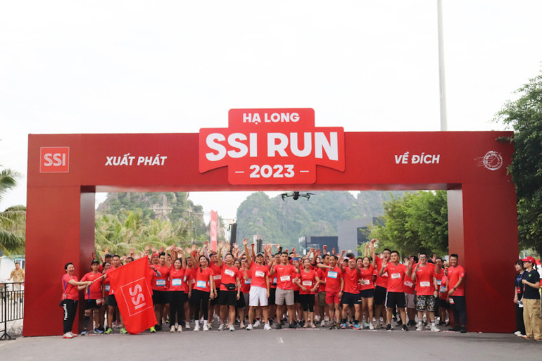 Hơn 1.400 du khách tham gia giải chạy Chạm tay vào di sản.