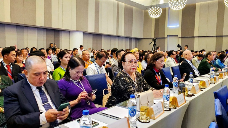 Các đại biểu tham dự hội nghị.