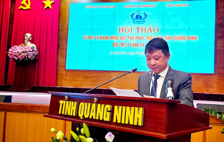 Phó Giáo sư, Tiến sĩ Nguyễn Ngọc Hà, Phó Tổng Biên tập tạp chí Cộng sản phát biểu đề dẫn Hội thảo.