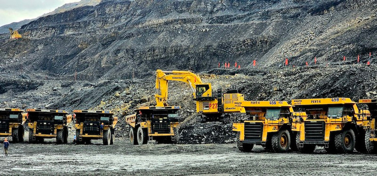 Nhiều dự án mở rộng sản xuất của TKV trong năm 2023 đã góp phần bảo đảm việc làm và thu nhập cho người lao động. Nhiều dự án mở rộng sản xuất của TKV trong năm 2023 đã góp phần bảo đảm việc làm và thu nhập cho người lao động.