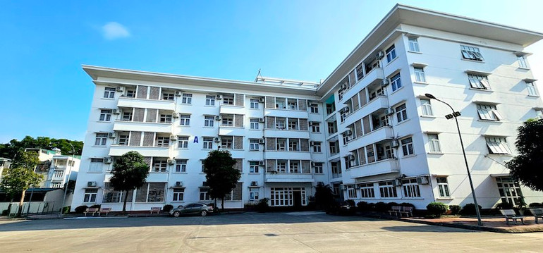 Các khu chung cư dành cho công nhân, người lao động trong toàn Tập đoàn ngày càng được các đơn vị thành viên quan tâm đầu tư, xây dựng. Các khu chung cư dành cho công nhân, người lao động trong toàn Tập đoàn ngày càng được các đơn vị thành viên quan tâm đầu tư, xây dựng.