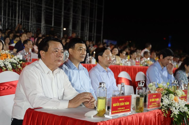 Đồng chí Nguyễn Xuân Thắng, Ủy viên Bộ Chính trị, Giám đốc Học viện Chính trị Quốc gia Hồ Chí Minh, Chủ tịch Hội đồng Lý luận Trung ương dự lễ khai mạc.