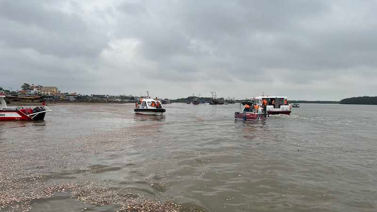 Các lực lượng chức năng vẫn đang nỗ lực tìm kiếm các nạn nhân mất tích.