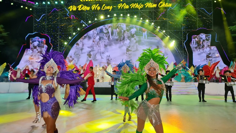 Các vũ điệu Samba sôi động.