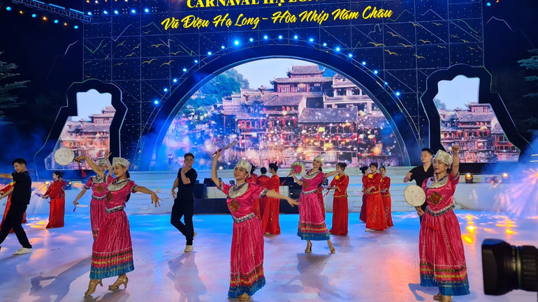 Chương trình nghệ thuật đặc sắc tại Carnaval Hạ Long 2023.