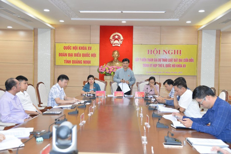 Đoàn đại biểu Quốc hội tỉnh Quảng Ninh tổ chức lấy ý kiến vào dự thảo Luật Đất đai (sửa đổi) trước kỳ họp thứ 6, Quốc hội khoá XV.