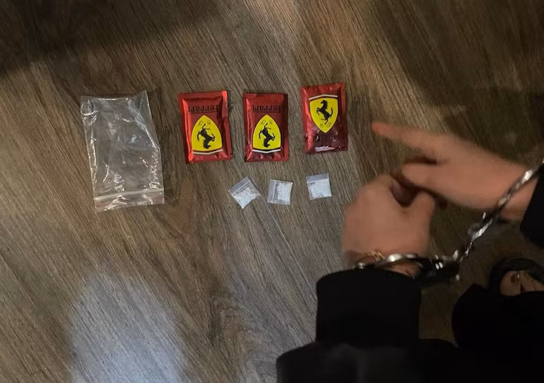 Số ma túy các đối tượng tàng trữ trái phép để bán và sử dụng. Số ma túy các đối tượng tàng trữ trái phép để bán và sử dụng.