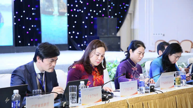 Lãnh đạo các sở, ban, ngành của tỉnh Quảng Ninh tham dự hội nghị.