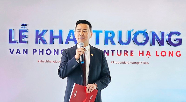 Ông Phương Tiến Minh, Tổng Giám đốc Prudential Việt Nam chia sẻ tại lễ khai trương. Ông Phương Tiến Minh, Tổng Giám đốc Prudential Việt Nam chia sẻ tại lễ khai trương.