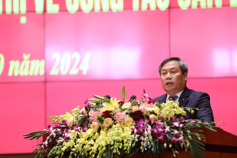 Bí thư Tỉnh ủy Quảng Ninh Vũ Đại Thắng phát biểu tại hội nghị. Bí thư Tỉnh ủy Quảng Ninh Vũ Đại Thắng phát biểu tại hội nghị.